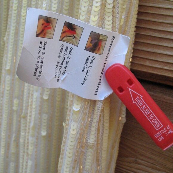 Mac Duggal 5646 Womens EMBELLISHED FLUTTER CAP SLEEVE A LINE GOWN Runs Large - Picture 14 of 15